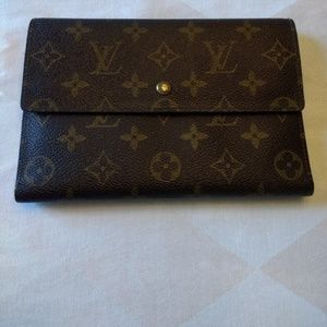 Authentic Louis Vuitton Passport Trifold Wallet